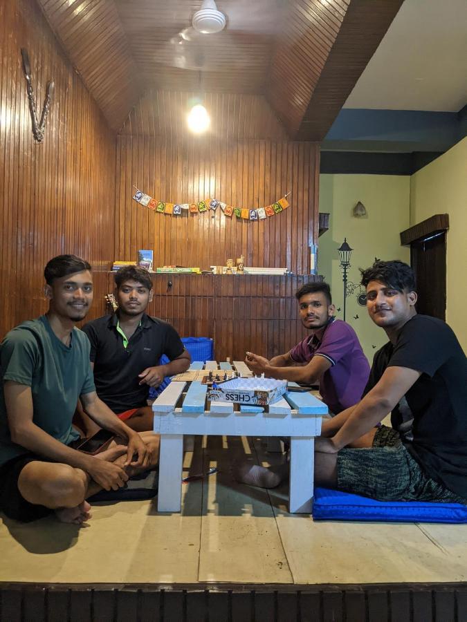 Auberge de jeunesse Mezenga Backpackers à Guwahati Extérieur photo